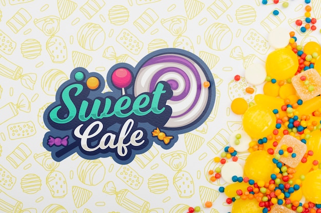 PSD logo de café dulce con dulces amarillos