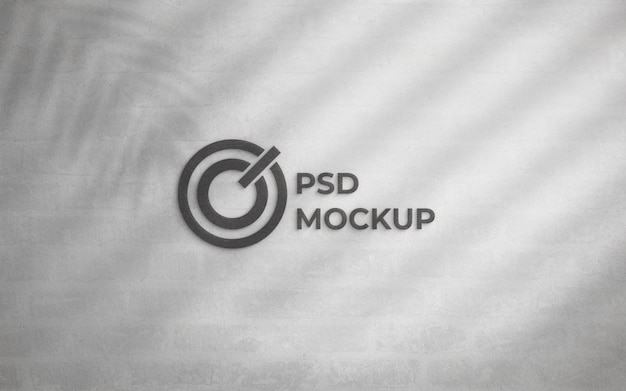 PSD logo métallique sur maquette de mur blanc grunge