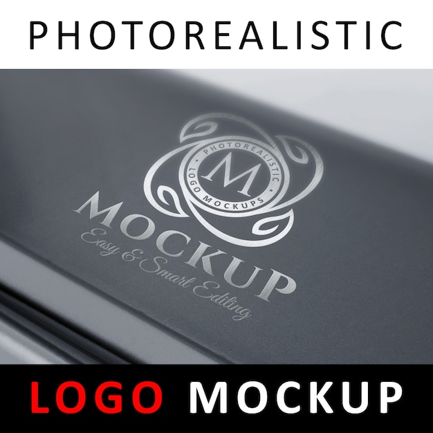 Logo Mock up - Logotipo metálico plateado en la superficie de la tecnología