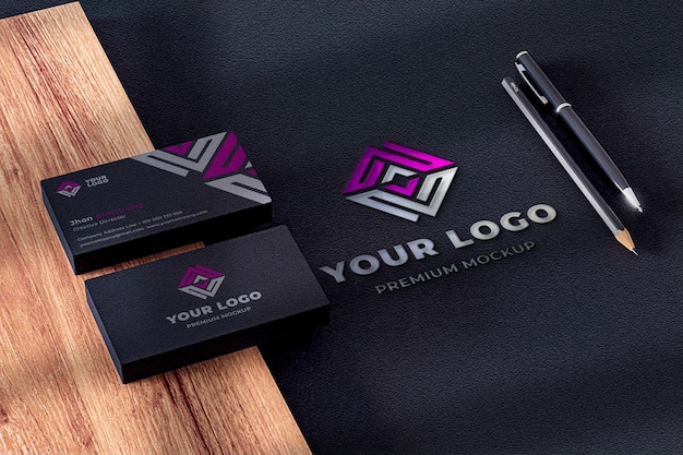 PSD logo mockup e cartão de visita papel de parede preto texturizado 3d realista