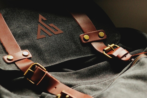 Logo-Mockup für Ledertaschen