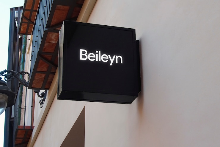 Logo Mockup moderno nero Hang Sign