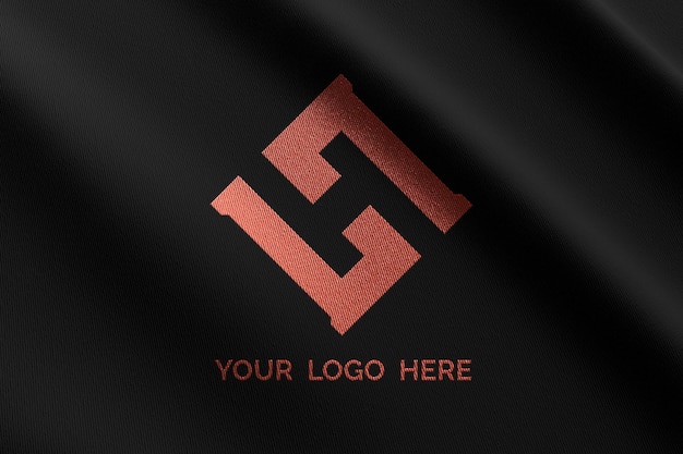 Logomodell auf schwarzem Stoff