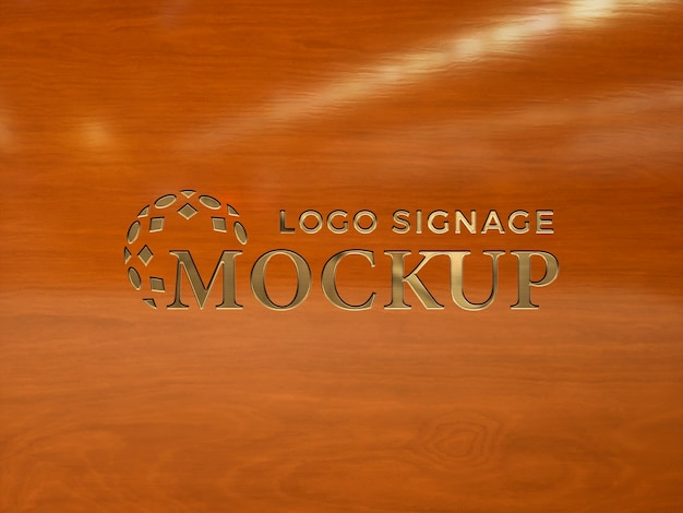 Lujoso diseño de logotipo dorado.