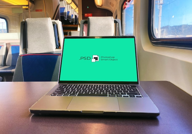 Macbook Pro écran D'ordinateur Portable Train Caltrain Bay Area Silicon Valley Ui Site Web Maquette D'écran