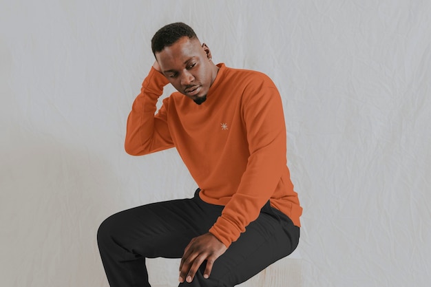 Männerherbst-Mockup-Kleidung mit langen Ärmeln, Mode-Design-PSD