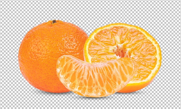 Mandarinenfrucht getrennt auf Weiß