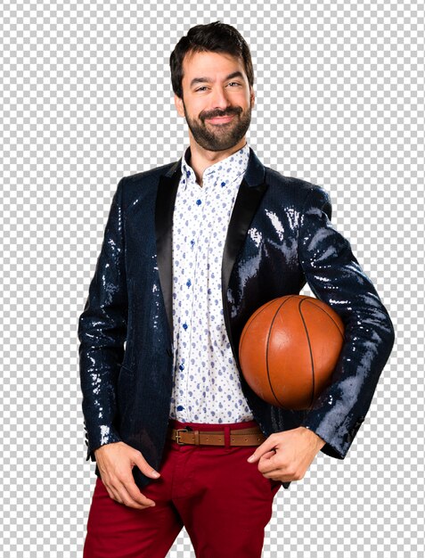 Mann mit der jacke, die einen korbball anhält