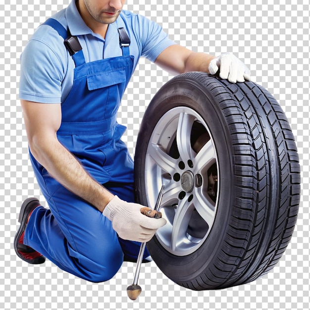 La mano de un mecánico automotriz reparando un neumático aislada sobre un fondo transparente