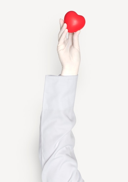 Mano sosteniendo corazón