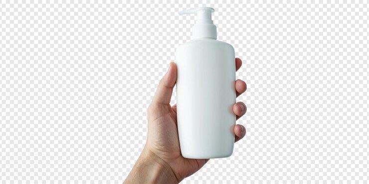 PSD la mano sostiene una botella de bomba blanca
