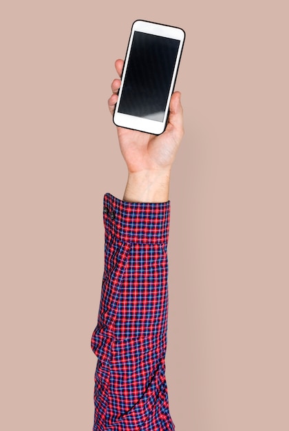 Mano sujetando teléfono