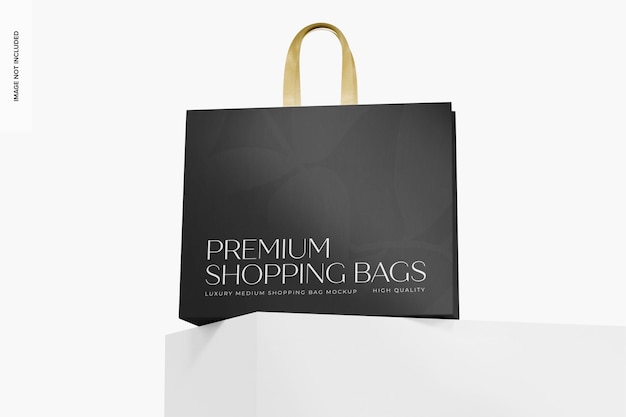 Maqueta de bolsa de compras mediana de lujo, vista de ángulo bajo