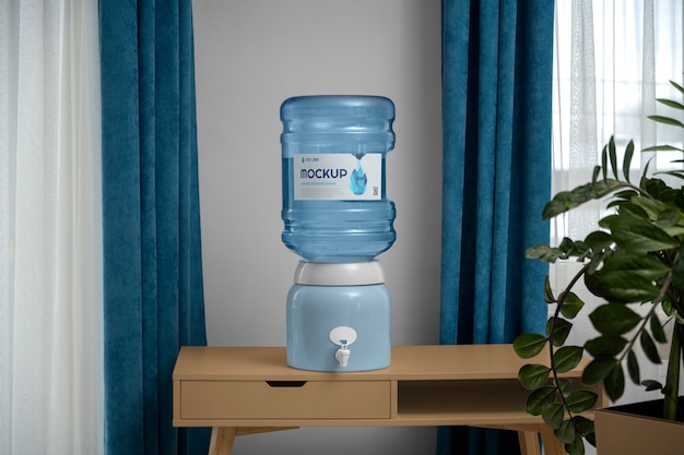 PSD maqueta de botella de agua de plástico grande