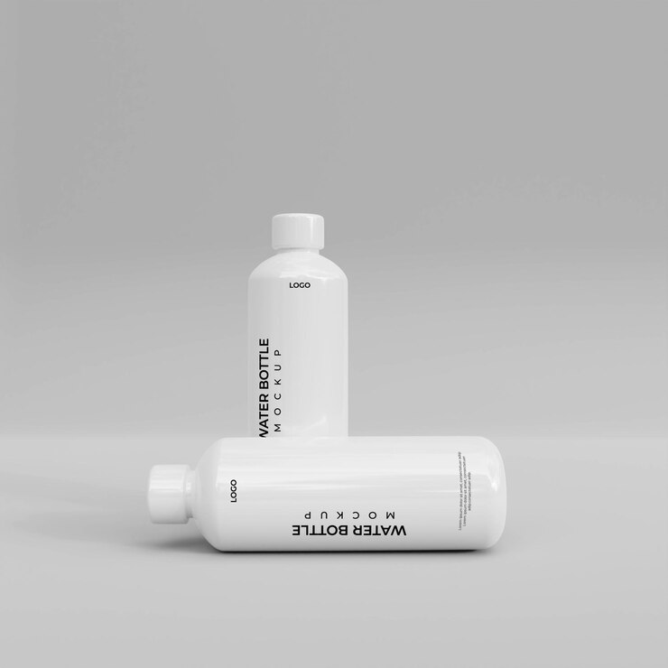 Maqueta de botella de agua realista 3d