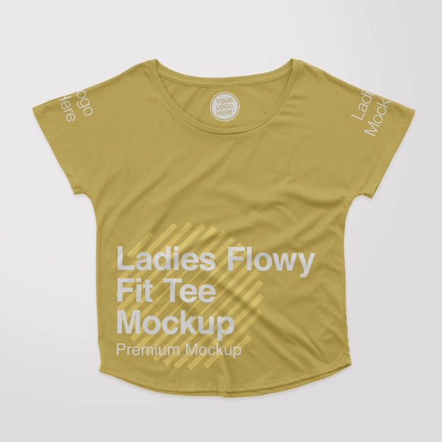 Maqueta de camiseta de corte fluido para mujer