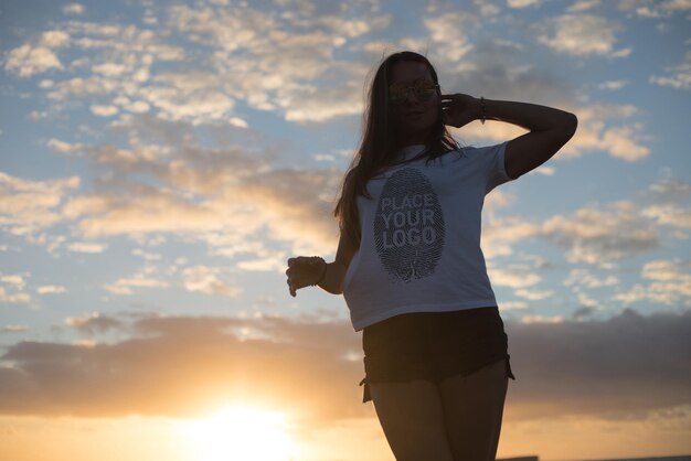 PSD maqueta de camiseta de niña