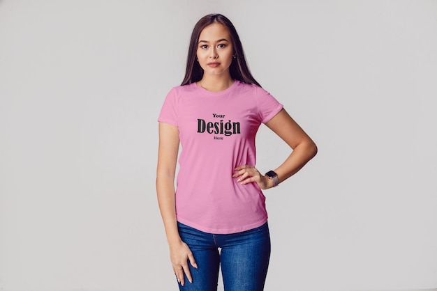 PSD maqueta de camiseta psd chica elegante