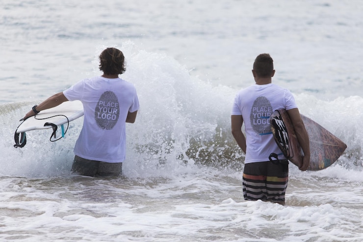 PSD maqueta de camiseta de surfista
