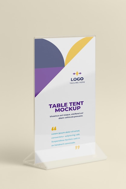 Maqueta de carpa de mesa de papel aislada
