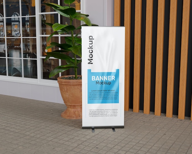 maqueta de un cartel enrollado en el espacio de trabajo