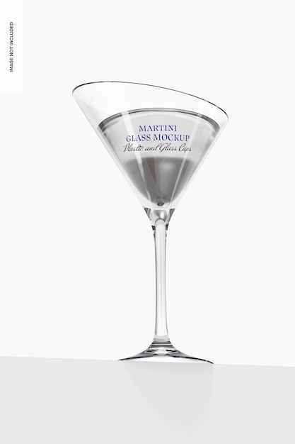 Maqueta de Copa de Martini de Cristal Transparente, Vista de Ángulo Bajo
