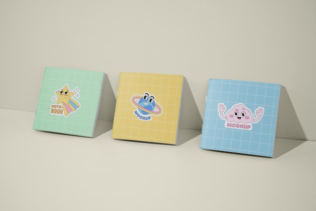 Maqueta de cuadernos de bolsillo diminutos