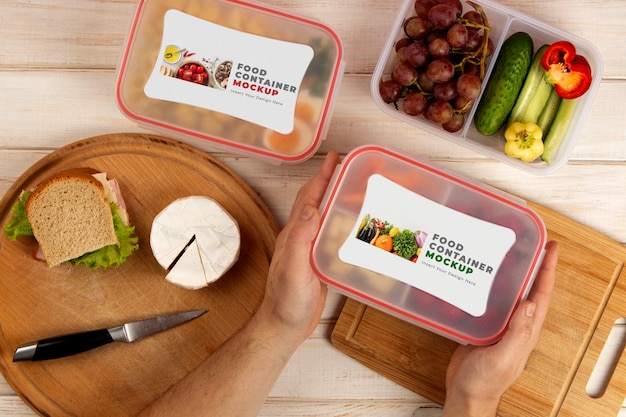 Maqueta de envases de plástico para alimentos.