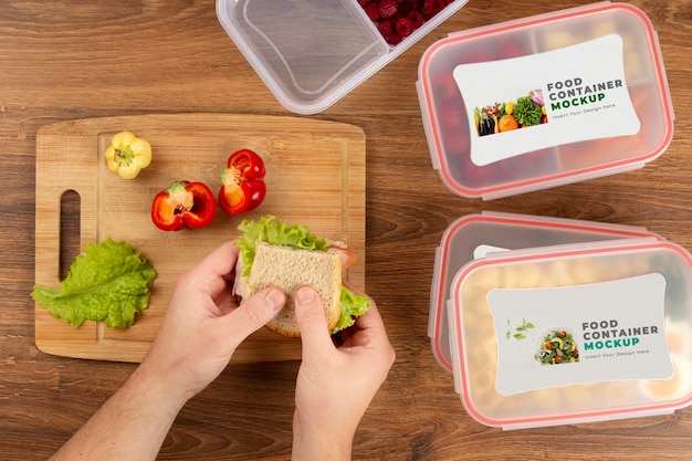 Maqueta de envases de plástico para alimentos.