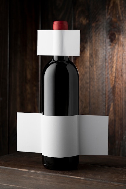 Maqueta de etiqueta de botella de vino