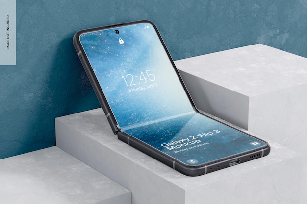 Maqueta del Galaxy Z Flip 3 en el podio, inclinado