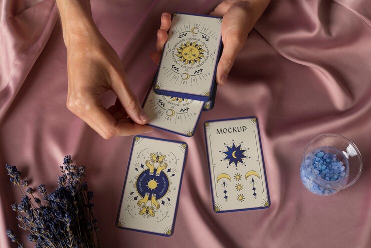 PSD maqueta de lectura de cartas del tarot de vista superior