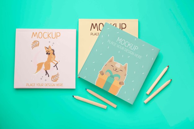 Maqueta de libro cuadrado para niños
