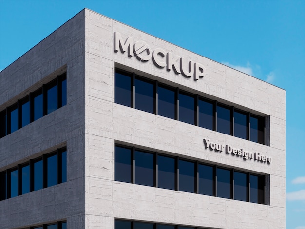 Maqueta de logo en edificio de concreto con vista al cielo