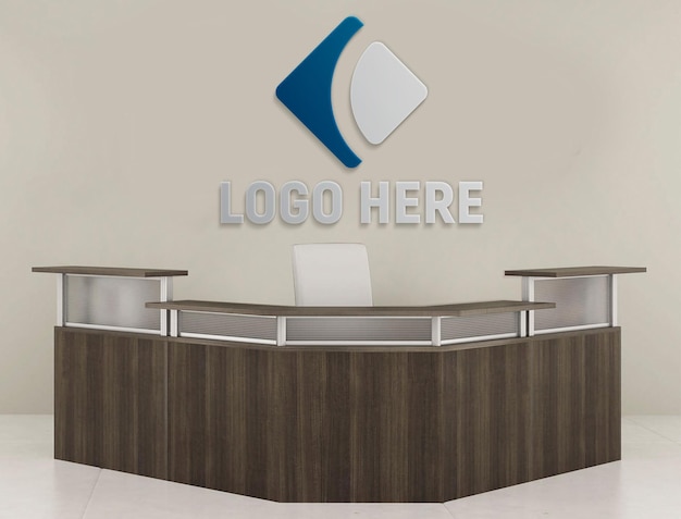 Maqueta del logotipo en el escritorio de la recepcionista
