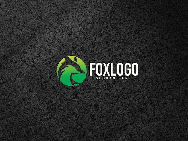 Maqueta de logotipo de Fox realista sobre fondo de papel