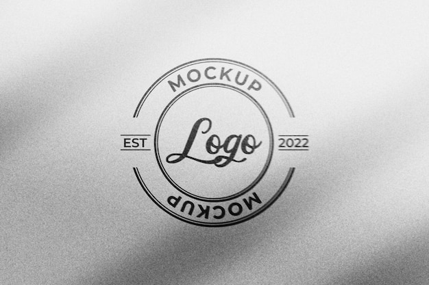 Maqueta del logotipo grabado en negro