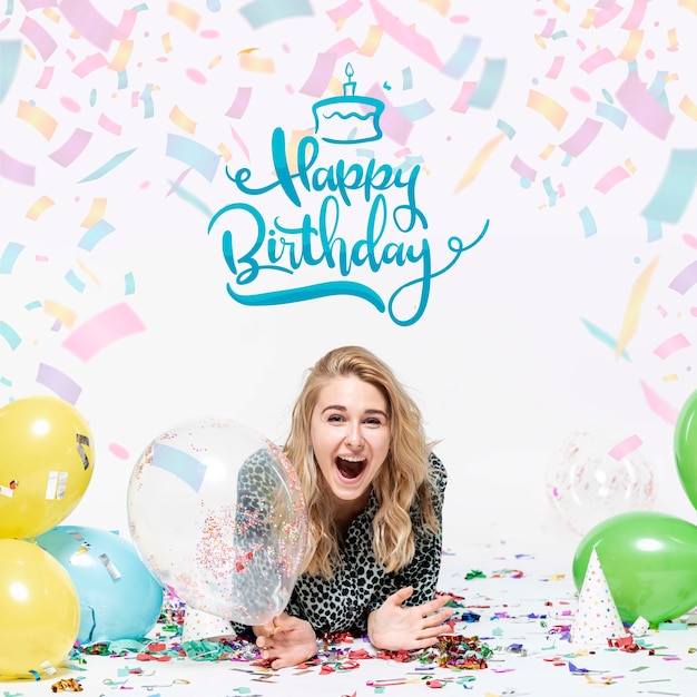 Maqueta mujer celebrando fiesta de cumpleaños