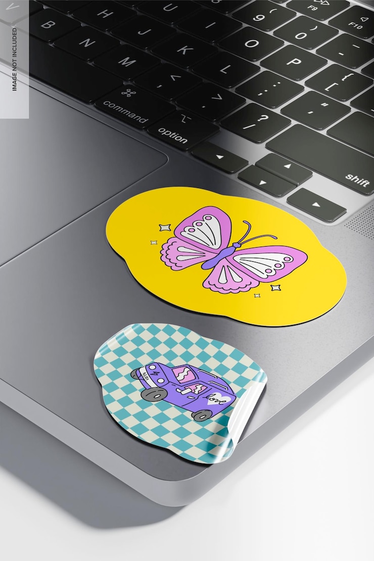 PSD maqueta de pegatinas en laptop, vista izquierda