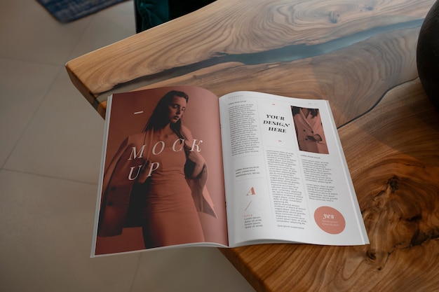 Maqueta de revista en muebles de madera