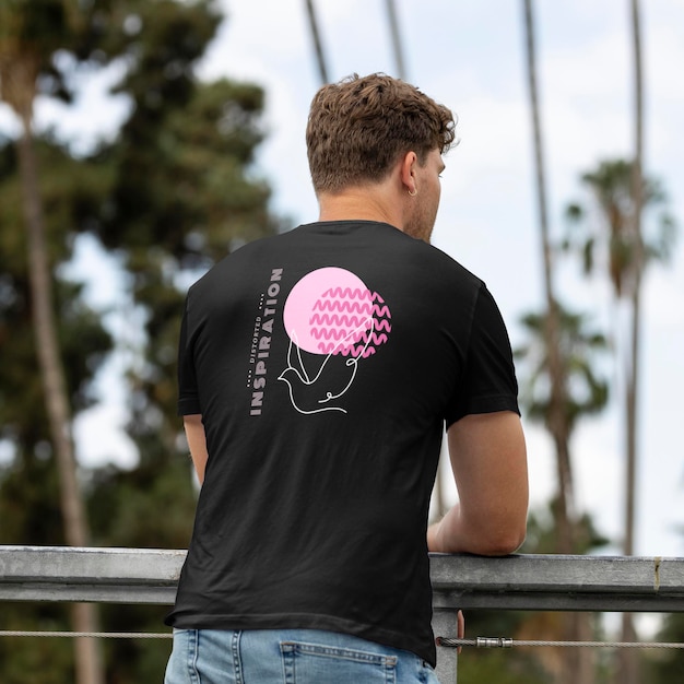 Maqueta de tee psd color negro vista trasera hombres39s ropa diseño de moda