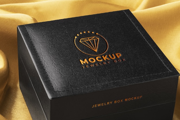 Maquete de caixa premium deboss de ouro