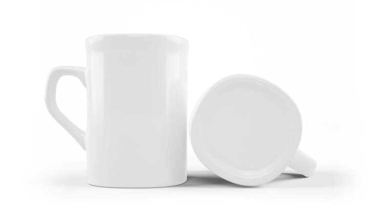 PSD maquete de caneca de cerâmica branca isolada
