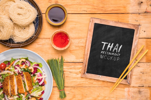 PSD maquete de conceito de comida tailandesa