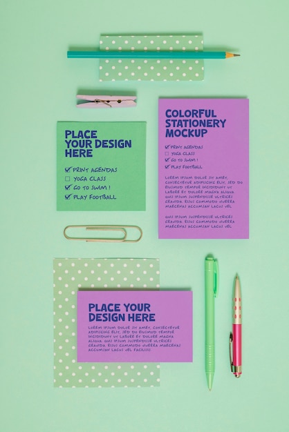 Maquete de conjunto de artigos de papelaria coloridos
