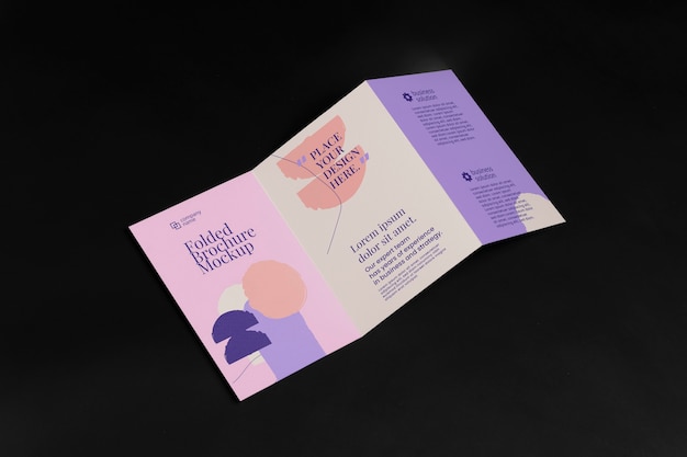 Maquete de design de brochura com três dobras