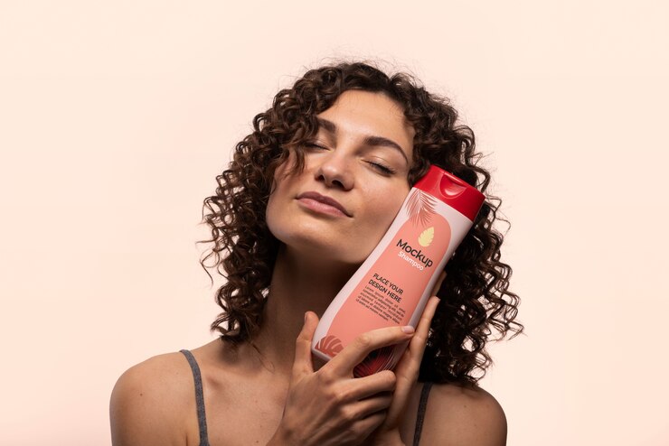 PSD maquete de embalagem de shampoo para cabelos cacheados