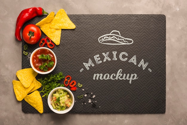 PSD maquete de jogo americano de restaurante mexicano com ingredientes no topo