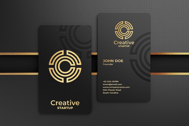 PSD maquete de logotipo de cartão de visita preto de luxo com efeito dourado e gravado