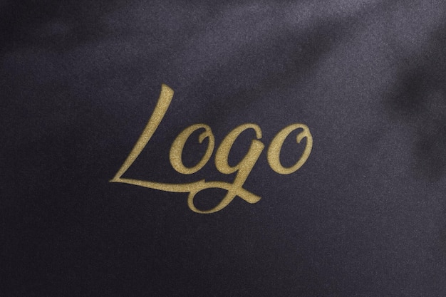 Maquete de logotipo dourado realista